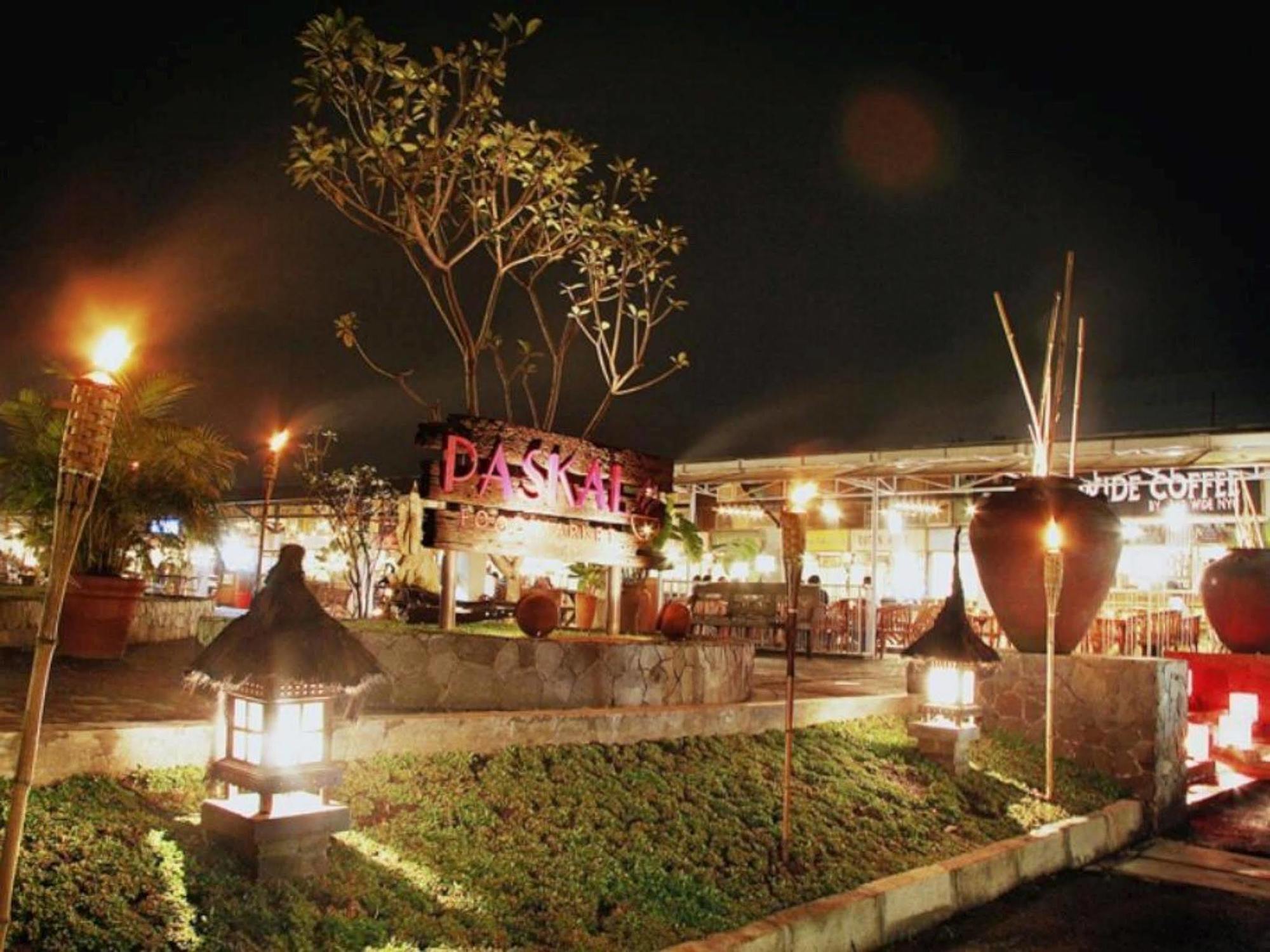 Hyper Inn Bandung Exterior foto