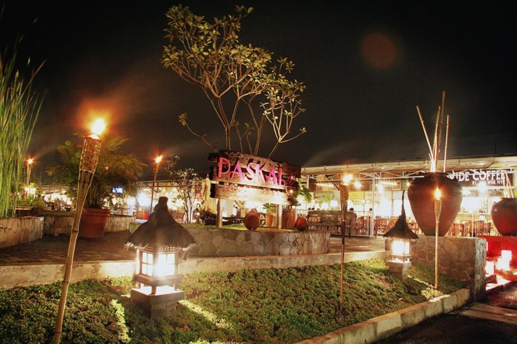 Hyper Inn Bandung Exterior foto